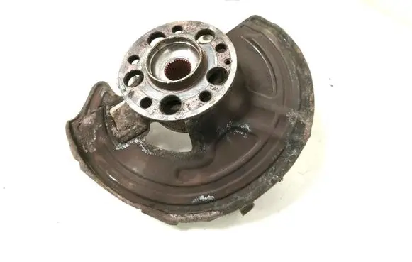 Mercedes-Benz A W176 Front wheel hub A2463320501