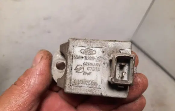Ford Mondeo MK II Ignition amplifier control unit 0310025012 93AB12A019AB