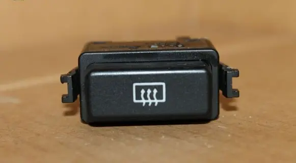 Saab 9000 CS Windscreen/window heater switch 9505744