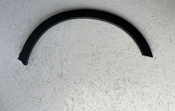 Suzuki SX4 S-Cross Front arch trim 