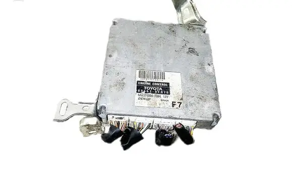 Toyota Corolla Verso AR10 Engine control unit/module 89661-0F070