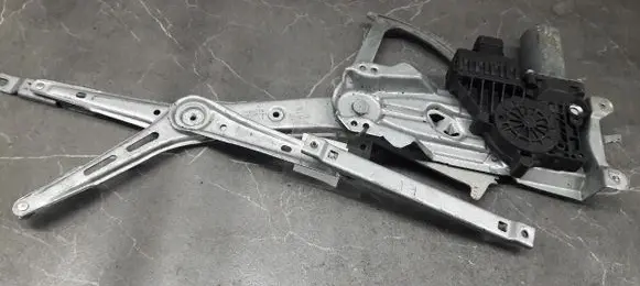 Opel Astra H Front window lifting mechanism without motor 0130821989