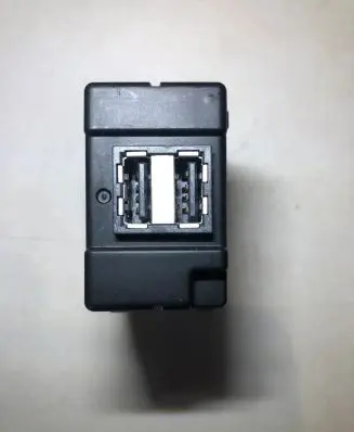 Volvo XC60 USB socket connector 31407038