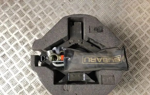 Subaru Outback Tool set 