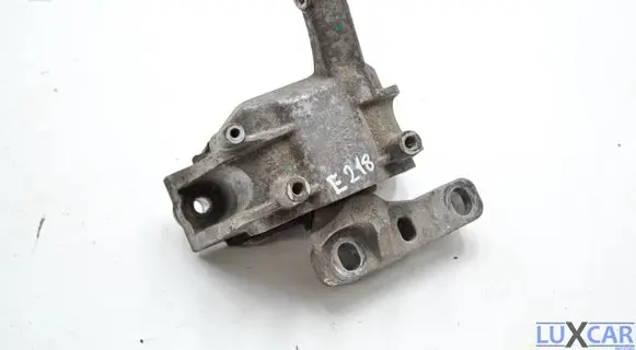 Volkswagen Sharan Engine mount bracket 5N0199262F