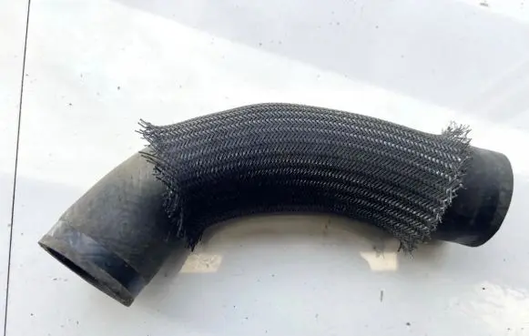 Mercedes-Benz C W203 Engine coolant pipe/hose