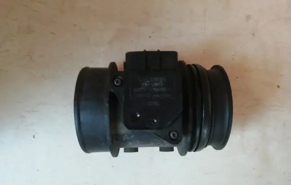Volvo S60 Mass air flow meter 30713512 Z09090 MB1974080041