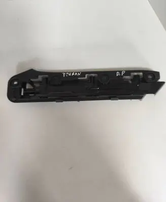 Front bumper mounting bracket