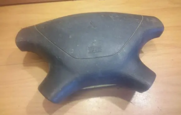 Mitsubishi Space Star Steering wheel airbag