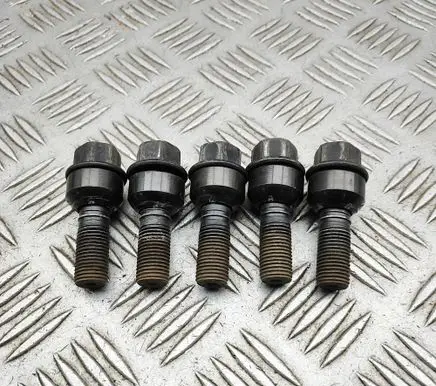 Porsche Panamera (971) Nuts/bolts PAF004676