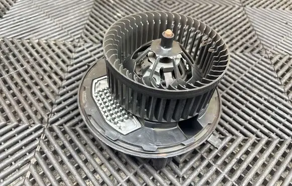 Volkswagen PASSAT B8 Heater fan/blower 3Q1819021D CZ0160601204 98509