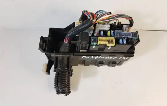 Nissan Pathfinder R51 Fuse box set 63564138