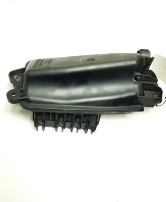 Vacuum air tank