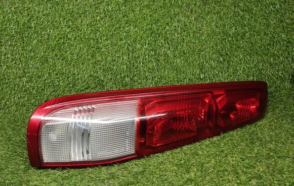 Tailgate rear/tail lights