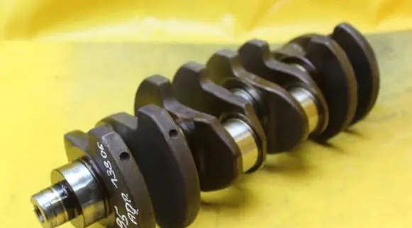 Audi A4 S4 B5 8D Crankshaft 