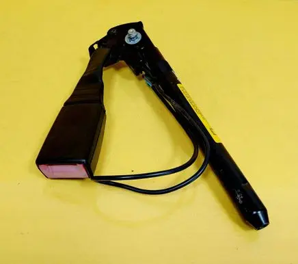 Opel Astra G Front seatbelt buckle 330803354