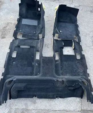 Mercedes-Benz ML AMG W164 Rear floor carpet liner a1646803441