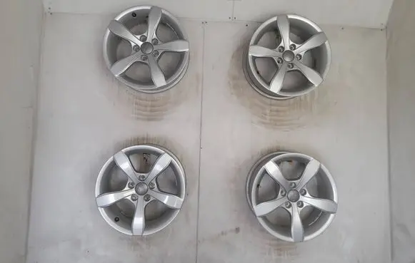 Audi A1 R15 alloy rim 8X0071495