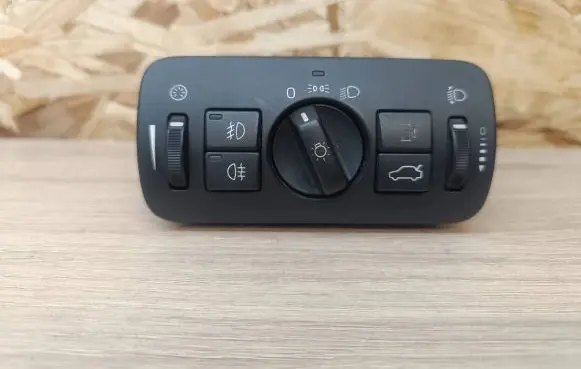 Volvo S80 Light switch 30739415 04066302