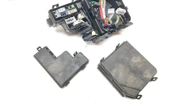 Renault Kadjar Fuse box set