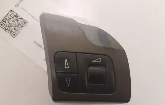 Opel Vectra C Steering wheel buttons/switches 305582185057