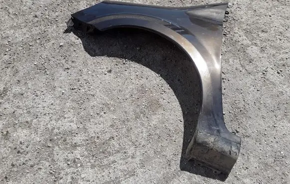 Renault Modus Fender 8200098309