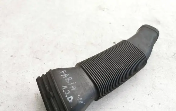 Skoda Fabia Mk2 (5J) Air intake duct part 6R0129618