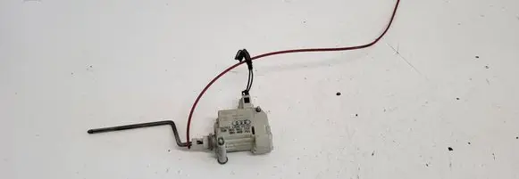 Audi A4 S4 B6 8E 8H Fuel tank cap lock 8E0862153 3B0959781