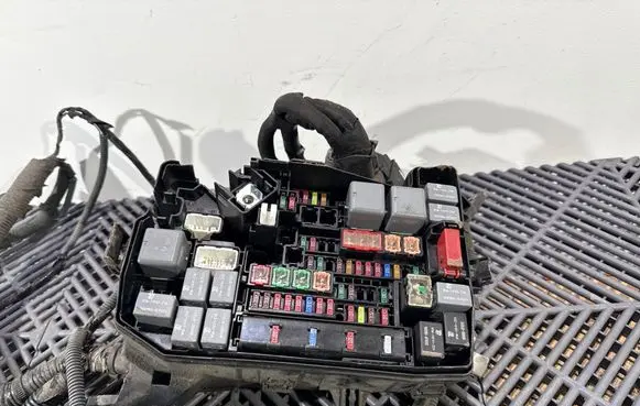 Toyota Auris E180 Fuse box set 602730