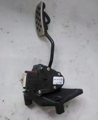 Opel Tigra B Accelerator throttle pedal 55351467