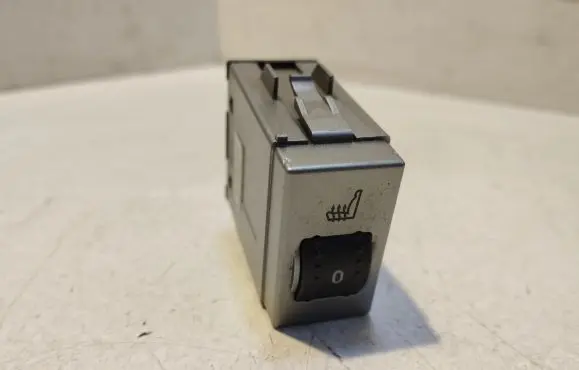 Ford Focus Seat heating switch 8V4T19K314AB