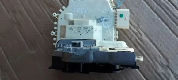 Audi A4 S4 B8 8K Rear door lock 8K0839016D