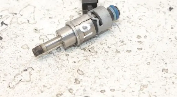 Fuel injector