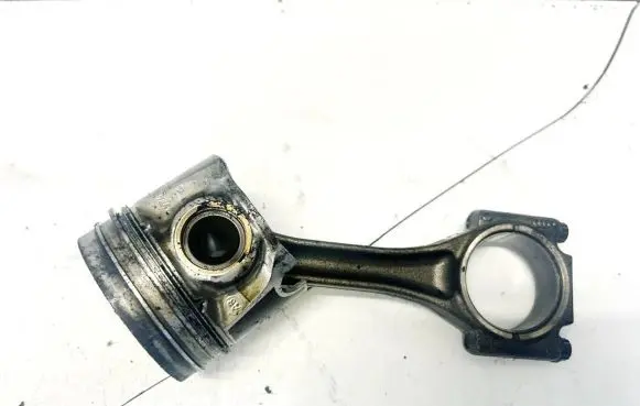 Skoda Fabia Mk1 (6Y) Piston with connecting rod