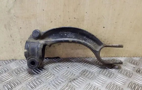 Audi A6 C7 Lower shock absorber bracket 8K0413L