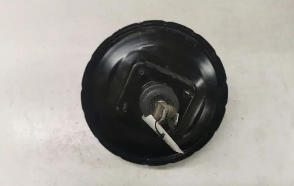Nissan X-Trail T30 Brake booster 86401716 8H752 3Z23
