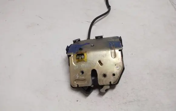 Ford Mondeo Mk III Tailgate/trunk/boot lock/catch/latch 1S7AF43102AE