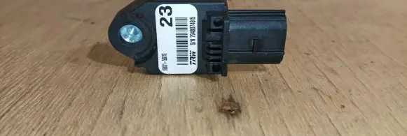 Lexus IS 220D-250-350 Airbag deployment crash/impact sensor 8983153010 NR23 TRW