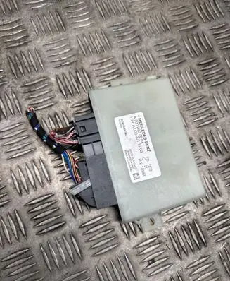 Mercedes-Benz E W213 Reducing agents exhaust control unit A0009007604 A0009011703 16032400014158
