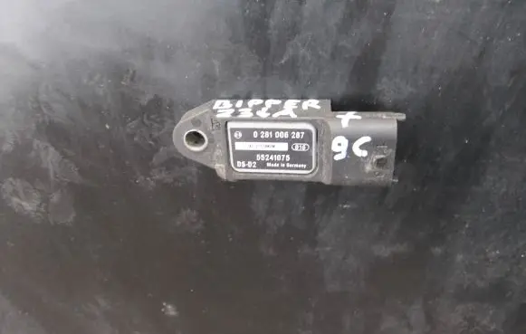 Peugeot Bipper Exhaust gas pressure sensor 55241075 0281006287 150121T0808F