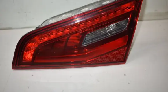 Audi A3 S3 8V Tailgate rear/tail lights 8V4945094A