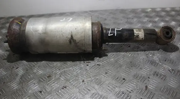 Land Rover Discovery 4 - LR4 Air suspension front shock absorber 