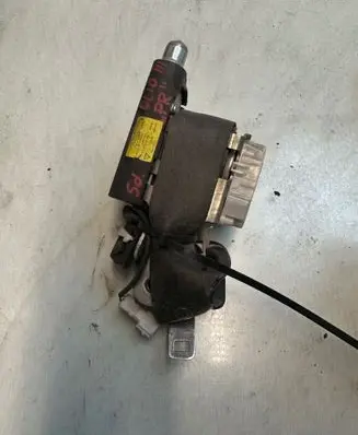 Renault Clio III Front seatbelt 1233