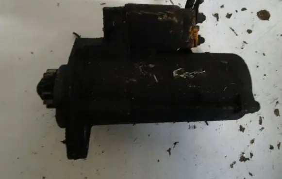 Volkswagen Golf VII Starter motor 3522