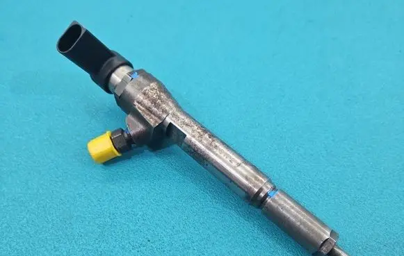 Renault Megane III Fuel injector 8200294788 IMPRK1548172
