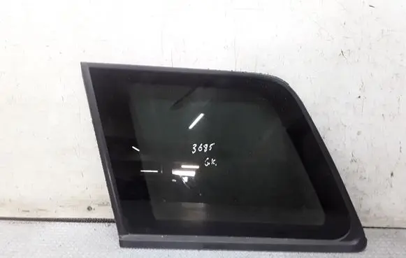 Mitsubishi Outlander Rear side window