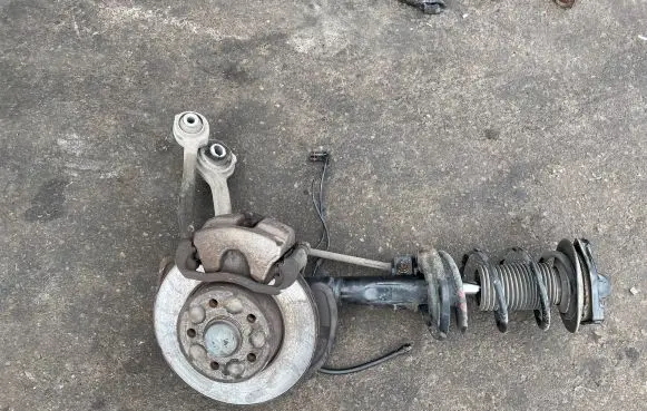 Mercedes-Benz C W204 Front wheel hub spindle knuckle A2043200313