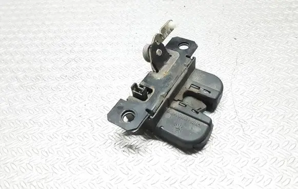 Volkswagen PASSAT B5.5 Tailgate/trunk/boot lock/catch/latch 3B9827505E