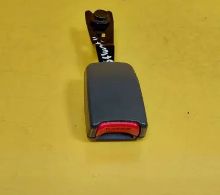 KIA Shuma Front seatbelt buckle 