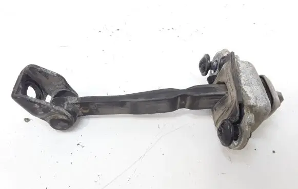 Skoda Octavia Mk2 (1Z) Rear door check strap stopper